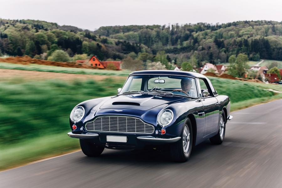  Aston Martin Volante 1965 года  (фото 15 из 35)